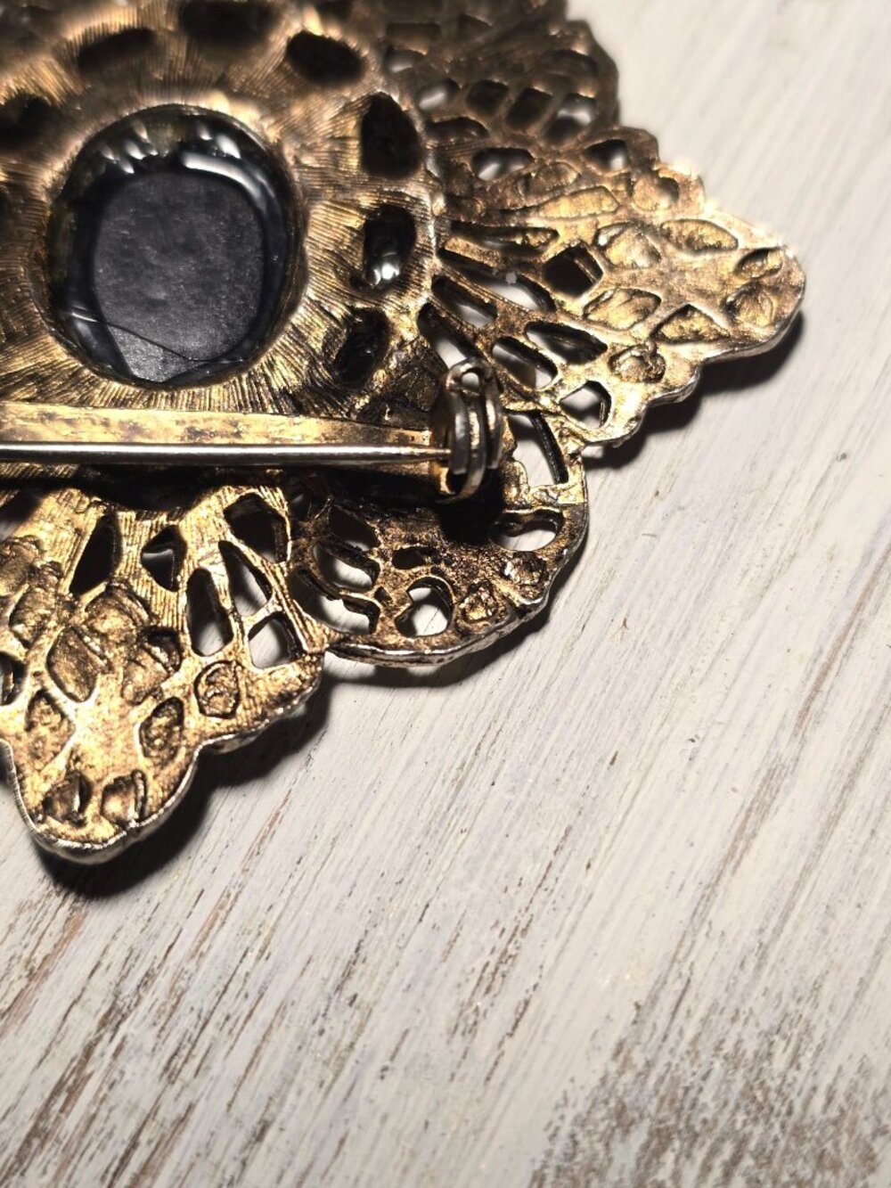 Vintage Victorian Revival Filigree Three Graces Cameo Brooch Gothic Baroque Pin - Picture 6 of 6
